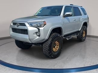 Used 2022 Toyota 4Runner SR5 Premium w/ Moonroof Package AWD/4WD video 1