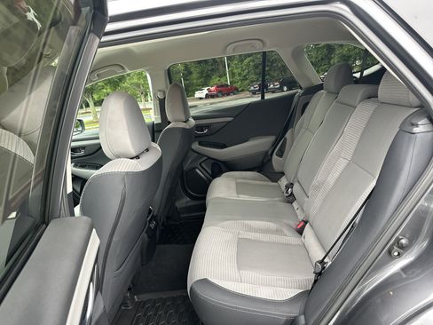 Used 2022 Subaru Outback Premium AWD/4WD image 31