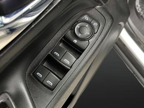 Used 2018 Chevrolet Equinox LT image 21