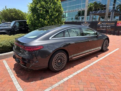 Used 2023 Mercedes-Benz EQS 580 4MATIC Sedan image 8