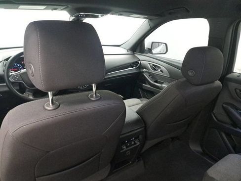 Used 2023 Chevrolet Traverse LT FWD image 14