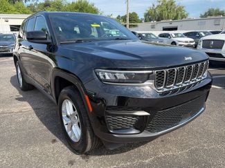 Used 2025 Jeep Grand Cherokee Laredo X w/ Luxury Tech Group I AWD/4WD video 1