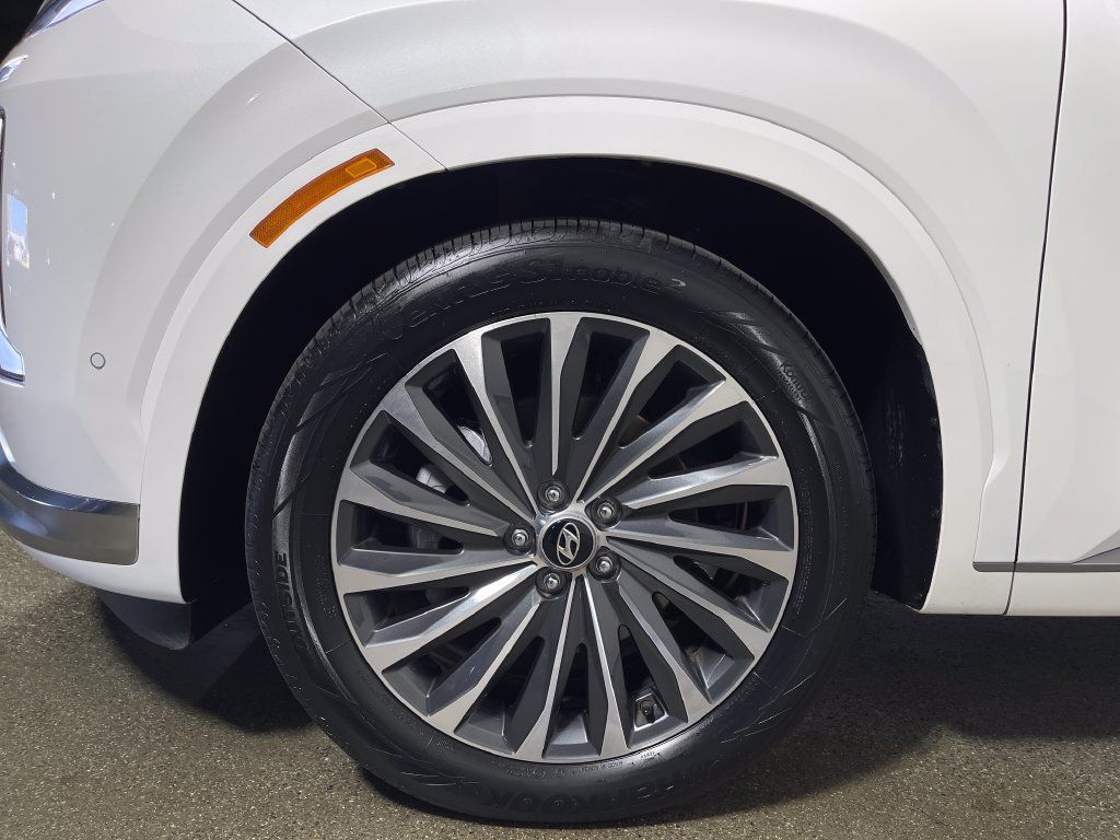 Certified 2024 Hyundai Palisade Calligraphy FWD image 12