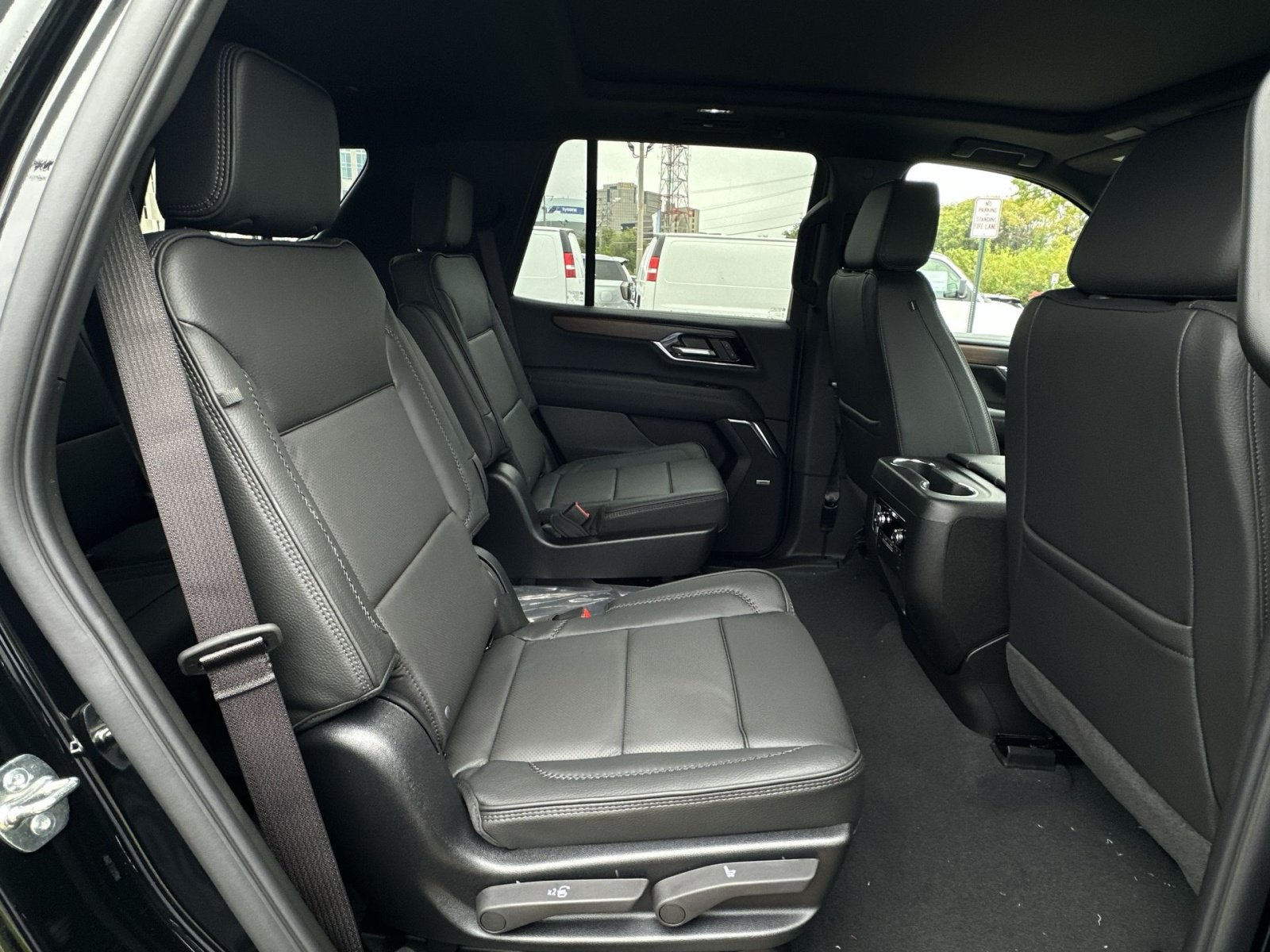 New 2027 GMC Yukon Denali w/ Sun & Power Step Package AWD/4WD image 25