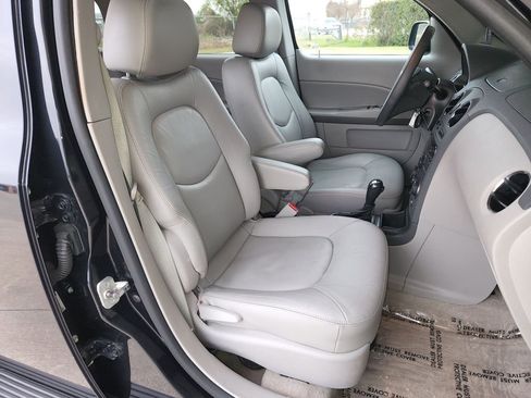 Used 2011 Chevrolet HHR LT image 15