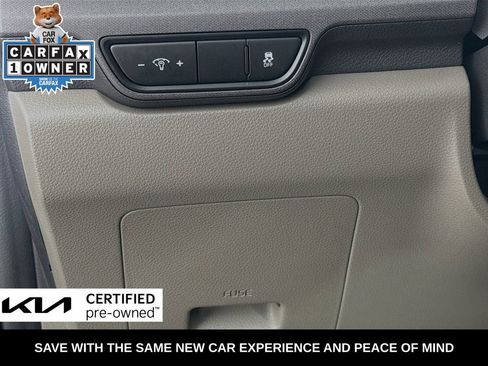Used 2025 Kia Carnival SX image 11