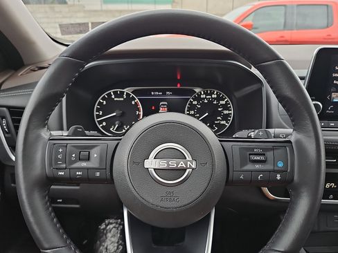 Certified 2023 Nissan Rogue SV w/ SV Premium B Package AWD/4WD image 19