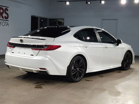 Used 2025 Toyota Camry XSE image 7