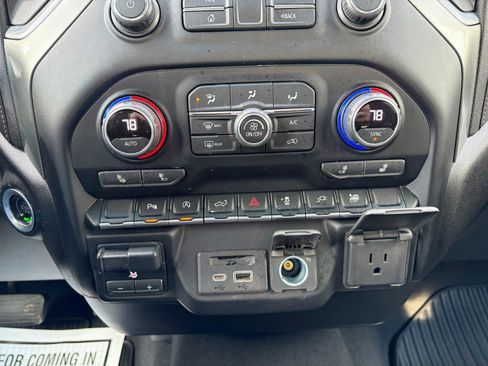 Used 2021 Chevrolet Silverado 1500 LT w/ Convenience Package II image 15