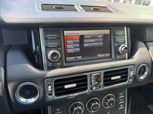 Used 2011 Land Rover Range Rover HSE image 27