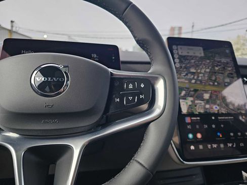 New 2026 Volvo EX90 Ultra image 32