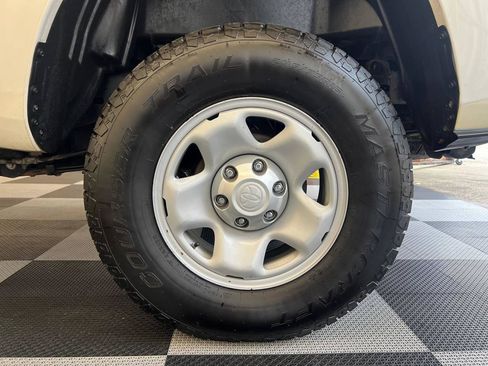 Used 2021 Toyota Tacoma SR RWD image 32