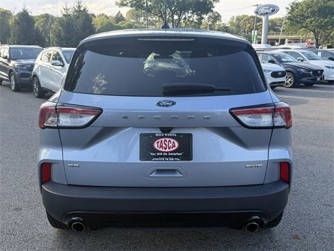 Used 2022 Ford Escape SE w/ SE Sport Appearance Package image 7