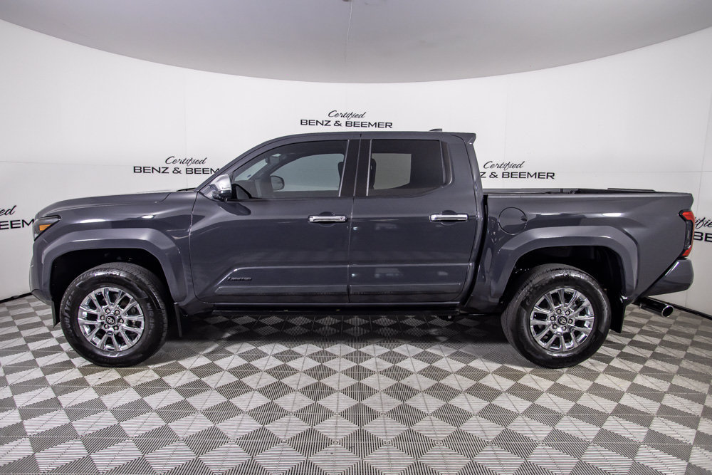 Used 2025 Toyota Tacoma Limited AWD/4WD image 9