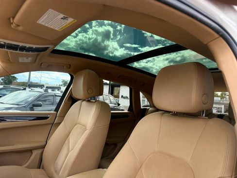 Used 2017 Porsche Macan S AWD/4WD image 13