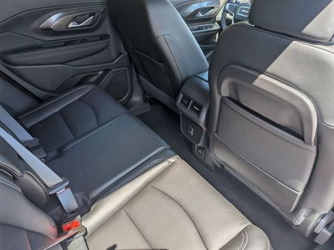 Used 2023 GMC Terrain SLT FWD image 31