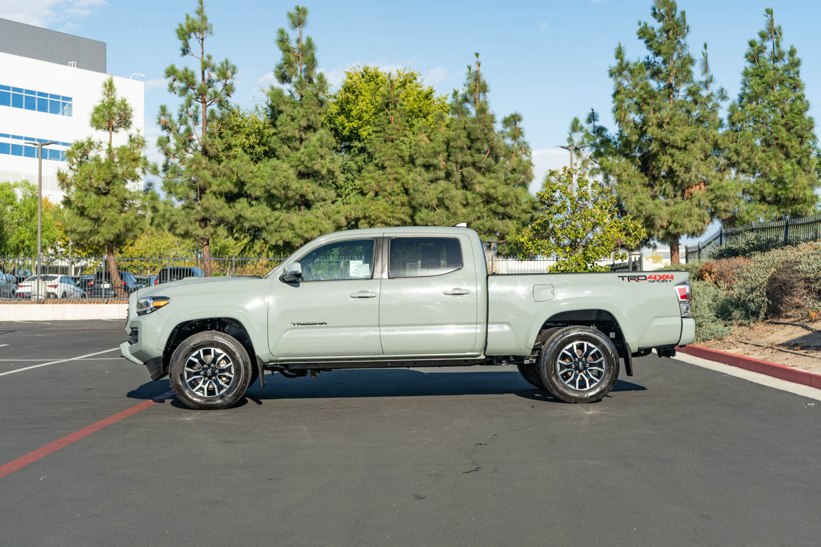 Certified 2023 Toyota Tacoma TRD Sport w/ Black Out Package (TMS) AWD/4WD image 5