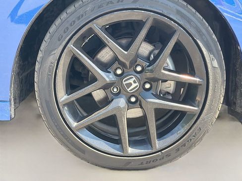 Used 2024 Honda Civic Sport image 9