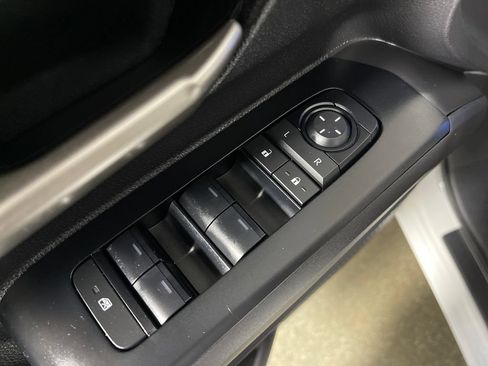 Certified 2025 Toyota Tacoma TRD Sport AWD/4WD image 16