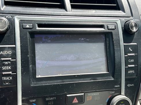 Used 2014 Toyota Camry XLE w/ Leather Package FWD image 30