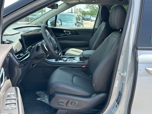 New 2025 Kia Carnival SX Prestige image 9