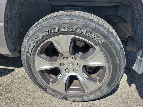 Used 2024 RAM 1500 Laramie AWD/4WD image 12