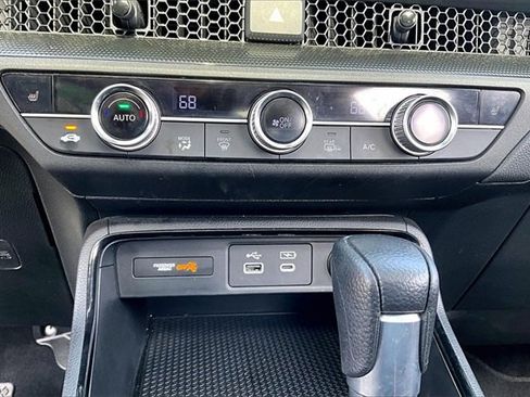 Used 2025 Honda CR-V EX image 16