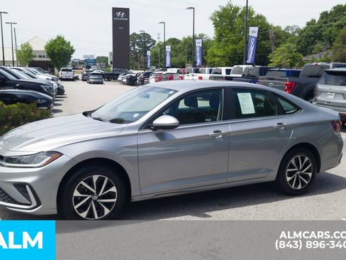 Used 2025 Volkswagen Jetta S FWD image 9