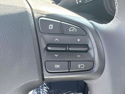 Certified 2026 Hyundai Venue SEL FWD image 21