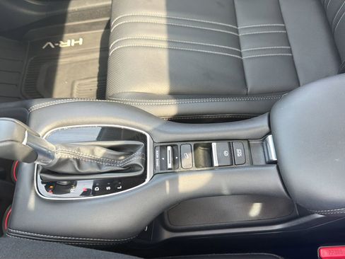 Used 2025 Honda HR-V EX-L image 24
