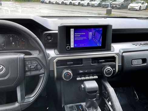 Used 2025 Toyota Tacoma SR5 AWD/4WD image 6