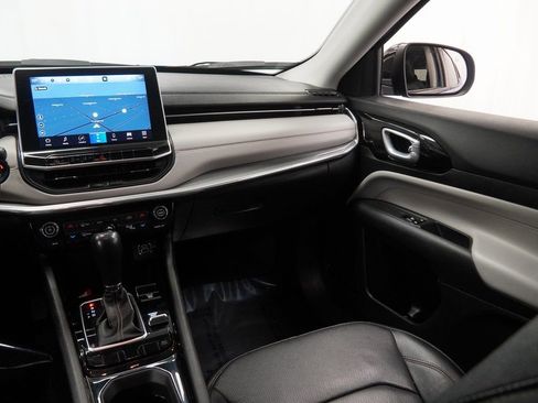 Certified 2022 Jeep Compass Limited w/ Elite Group image 25