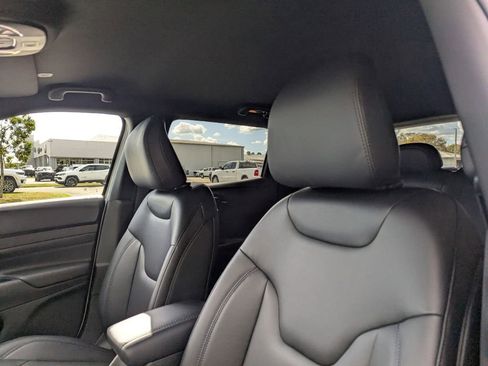 New 2026 Jeep Compass Limited image 11