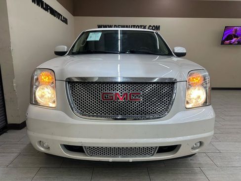 Used 2012 GMC Yukon Denali AWD/4WD image 3