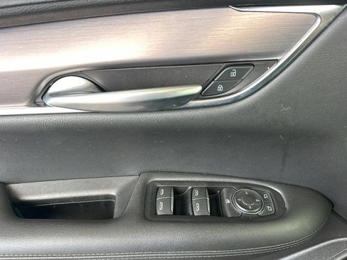 Used 2023 Cadillac XT5 Luxury FWD image 11