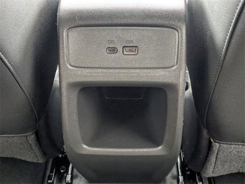 Certified 2025 Chevrolet Trax LT w/ LT Convenience Package image 13