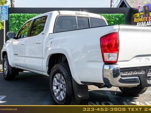 Used 2017 Toyota Tacoma SR5 w/ SR5 Appearance Package (SM) RWD image 9