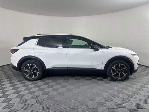 New 2026 Chevrolet Equinox EV LT image 2