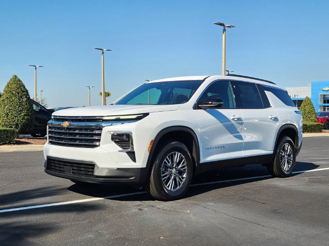 New 2026 Chevrolet Traverse LT w/ Enhanced Driving Package FWD image 2