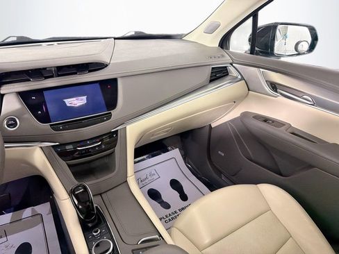 Used 2022 Cadillac XT5 Premium Luxury image 25