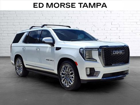 Used 2024 GMC Yukon Denali Ultimate AWD/4WD image 5