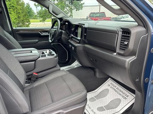 Used 2024 Chevrolet Silverado 1500 LT AWD/4WD image 22