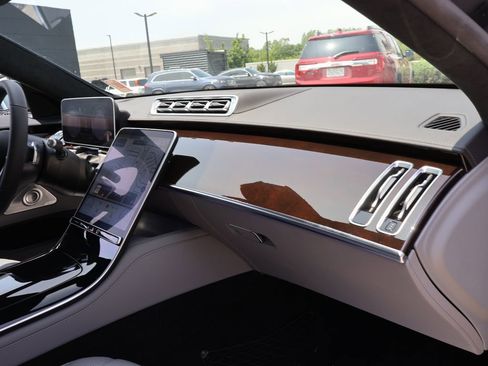 Certified 2023 Mercedes-Benz S 580 4MATIC Sedan image 11