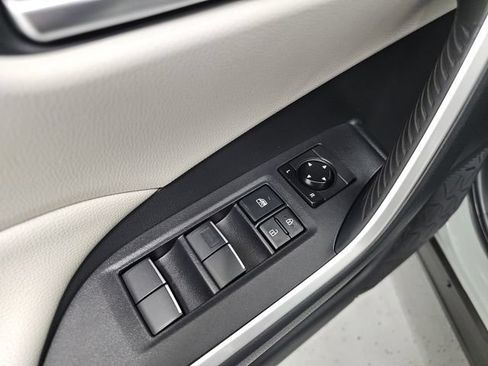 Used 2019 Toyota RAV4 XLE Premium w/ Cold Weather Package AWD/4WD image 12