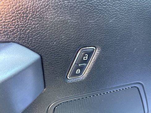 Used 2015 Ford F150 XLT w/ Equipment Group 301A Mid image 9