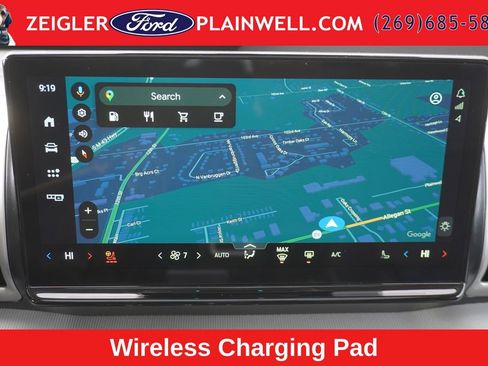 Used 2025 Ford Expedition Active AWD/4WD image 23