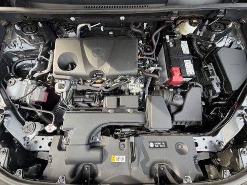 Used 2025 Toyota RAV4 XLE image 32