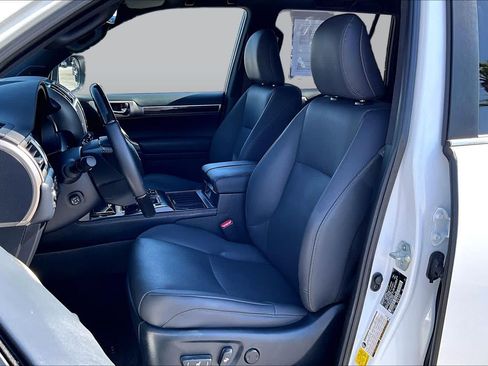 Used 2021 Lexus GX 460 Premium w/ Accessory Package AWD/4WD image 7