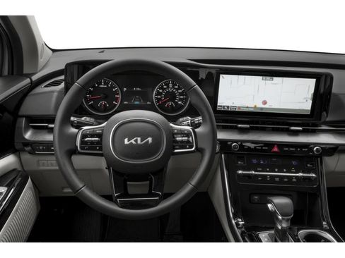 Used 2024 Kia Carnival EX FWD image 4