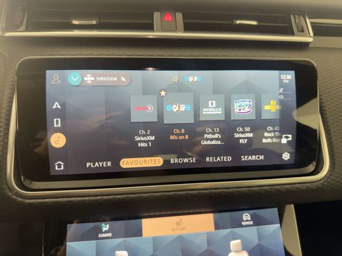 Used 2022 Land Rover Range Rover Velar R-Dynamic S image 22